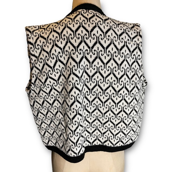 Black & White 60s #Acrylic Sweater Vest - Picture 3 of 4